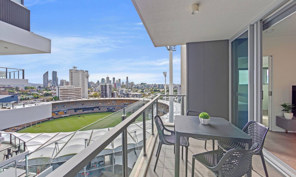 Woolloongabba Apartment | Trafalgar Lane Apartments by CLLIX