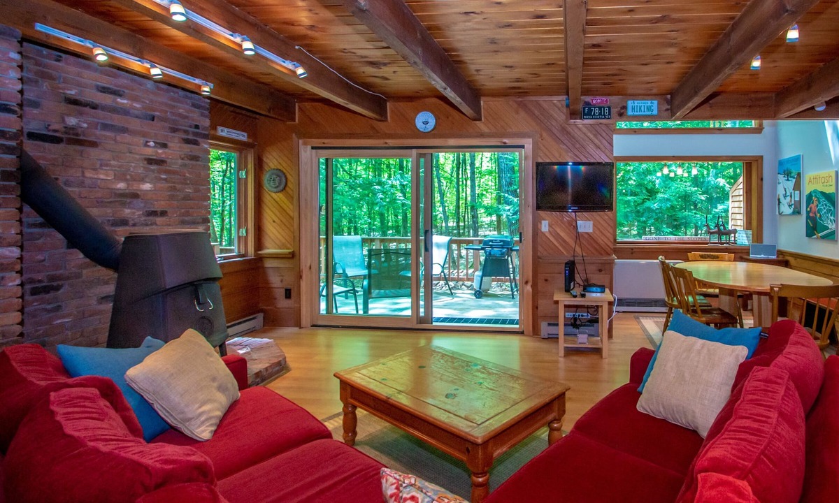 Birch Hill House | Trailside off West Side!