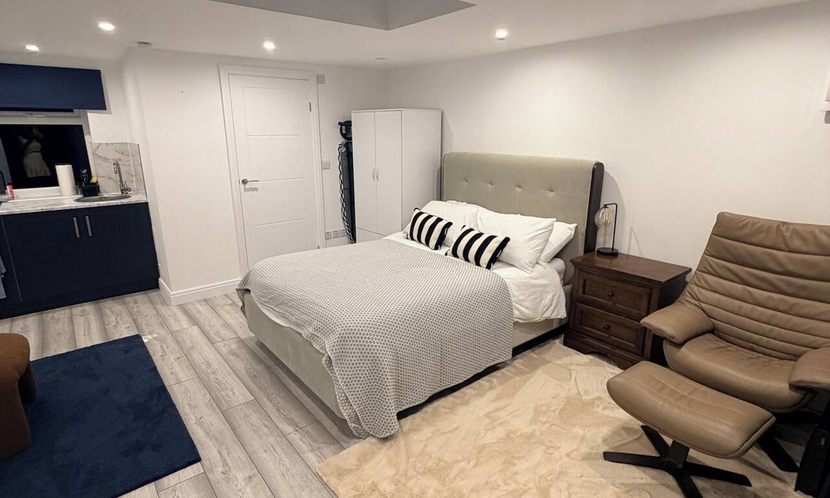 Village Ski Chalet | Tranquil 1-bedroom chalet in charming London for a cozy stay