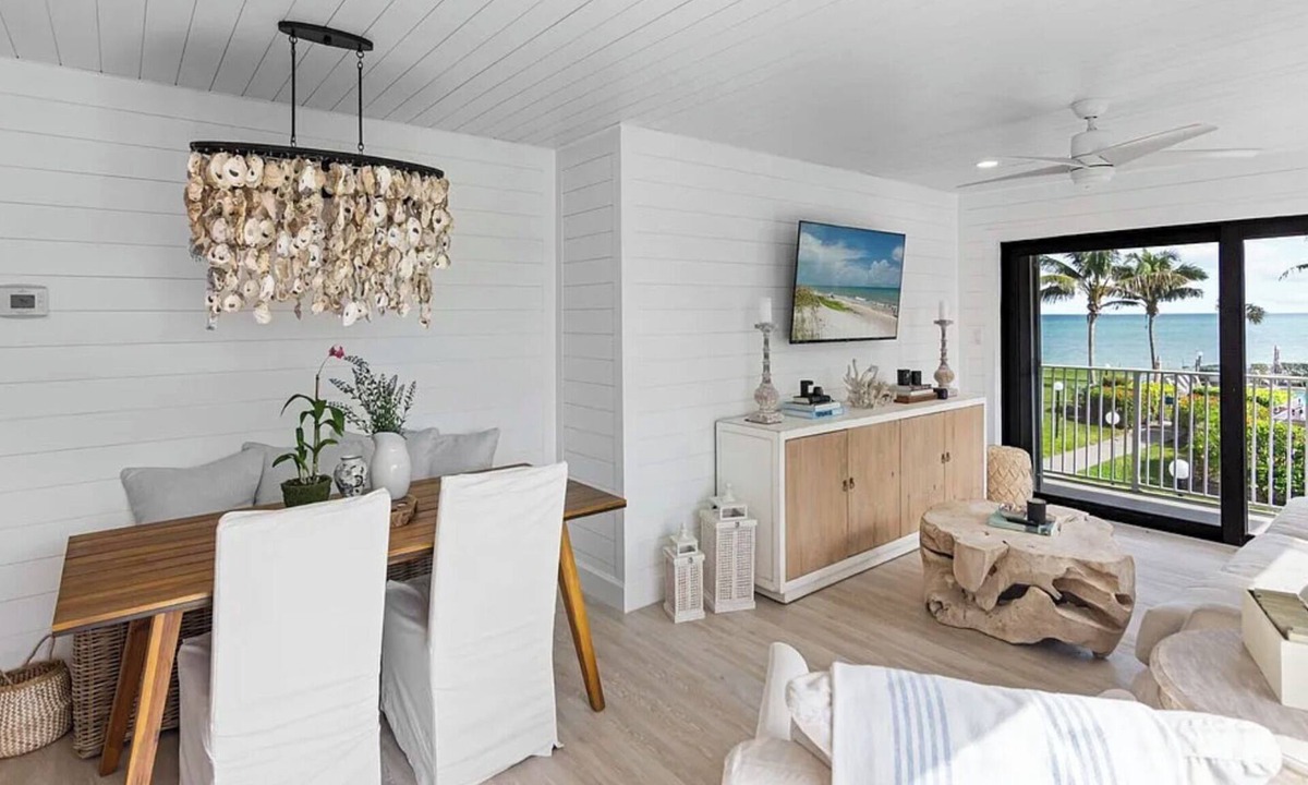 Central Beach Condo | Tranquil 2-bedroom oceanfront condo with in Vero Beach