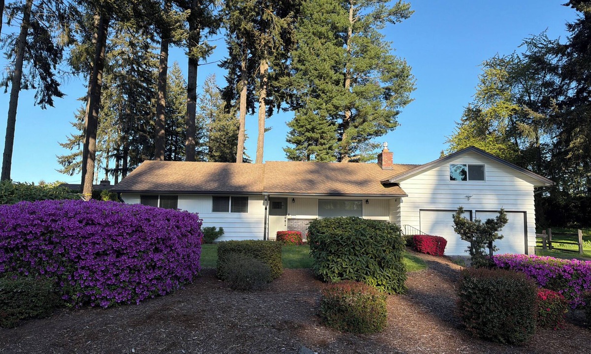 University Place House | Tranquil 3-bedroom house with AC in delightful University Place