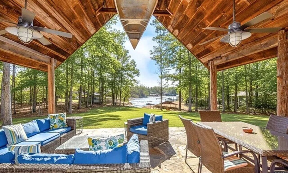 Jacksons' Gap House | Tranquil 4-bedroom house with dock on Lake Martin