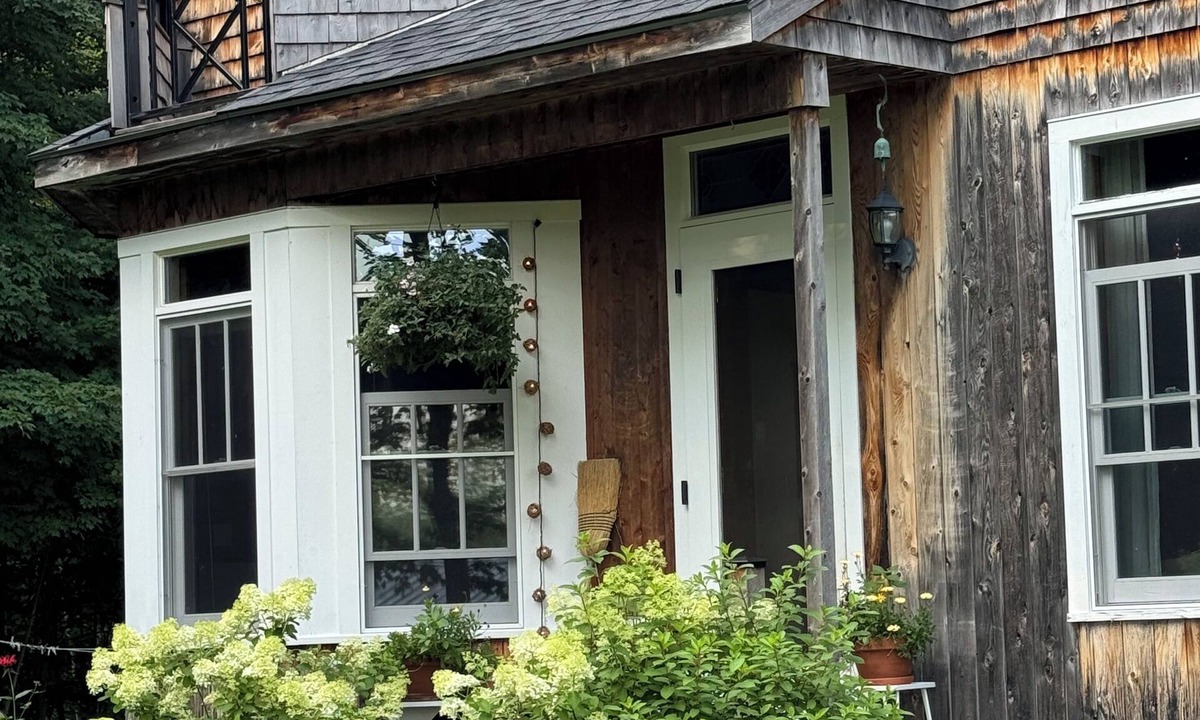 Bristol House | Tranquil 4-bedroom house in beautiful Vermont location.