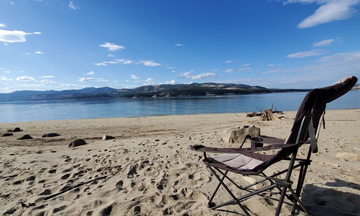 Fruitland Cabin | TRANQUIL AND PRIVATE! Pets are welcome here! Optional full RV space add on