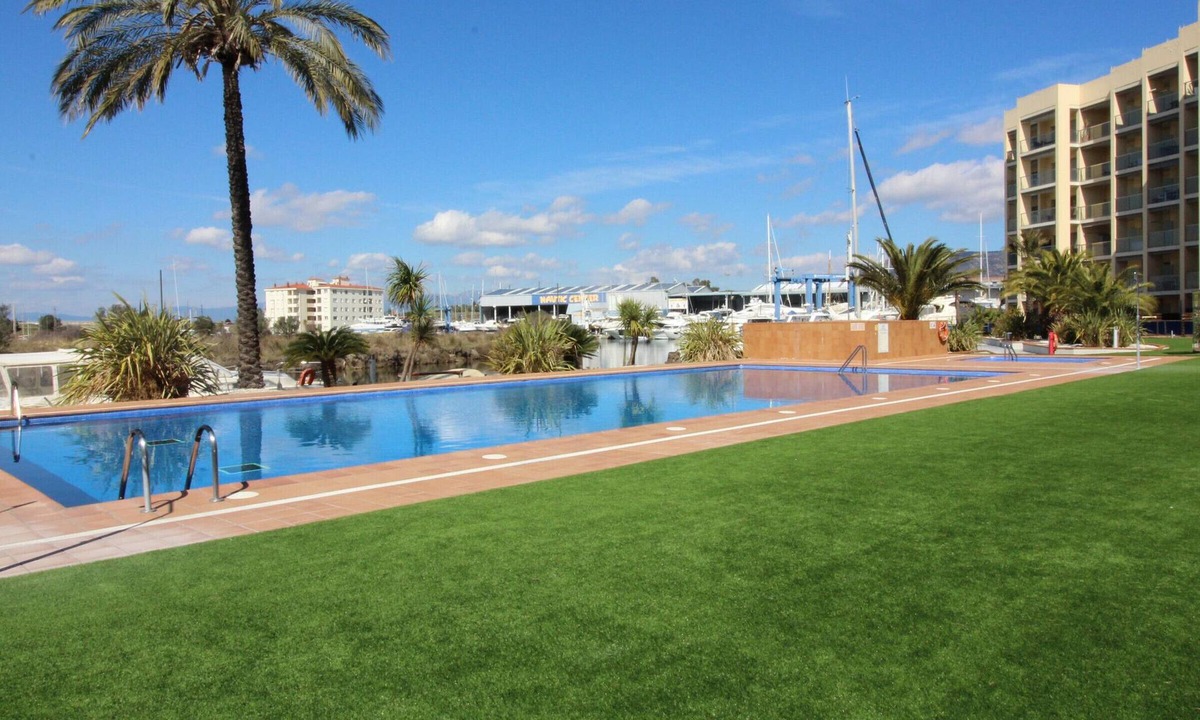Santa Margarida Apartment | Tranquil apartment, pets welcome - 4 guests
