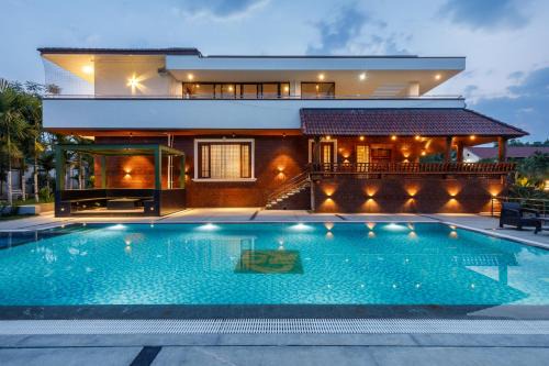 Magadi Villa | Tranquil Arcadia by StayJadePool 6BHKNelamangla
