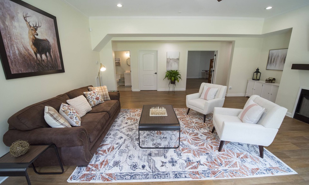 Adairsville House | Tranquil Corporate Rental Sleeps 4