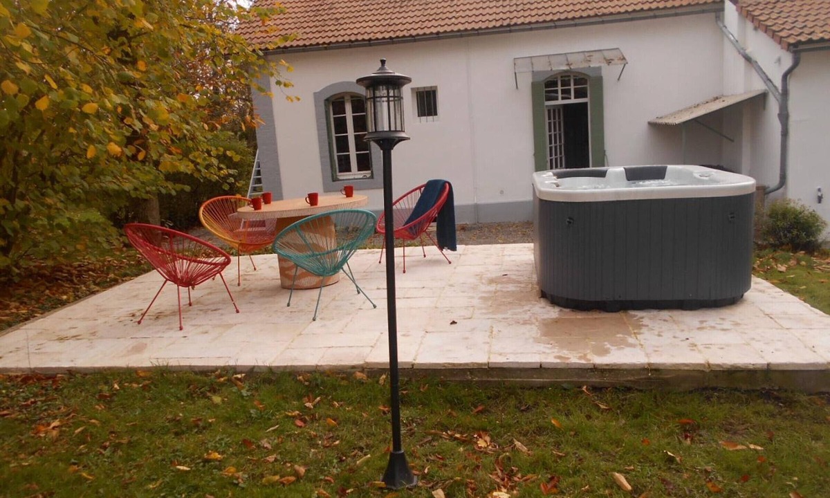 Bezenet Cottage | Tranquil cottage with SPA, garden and pond, pets allowed for 6 guests