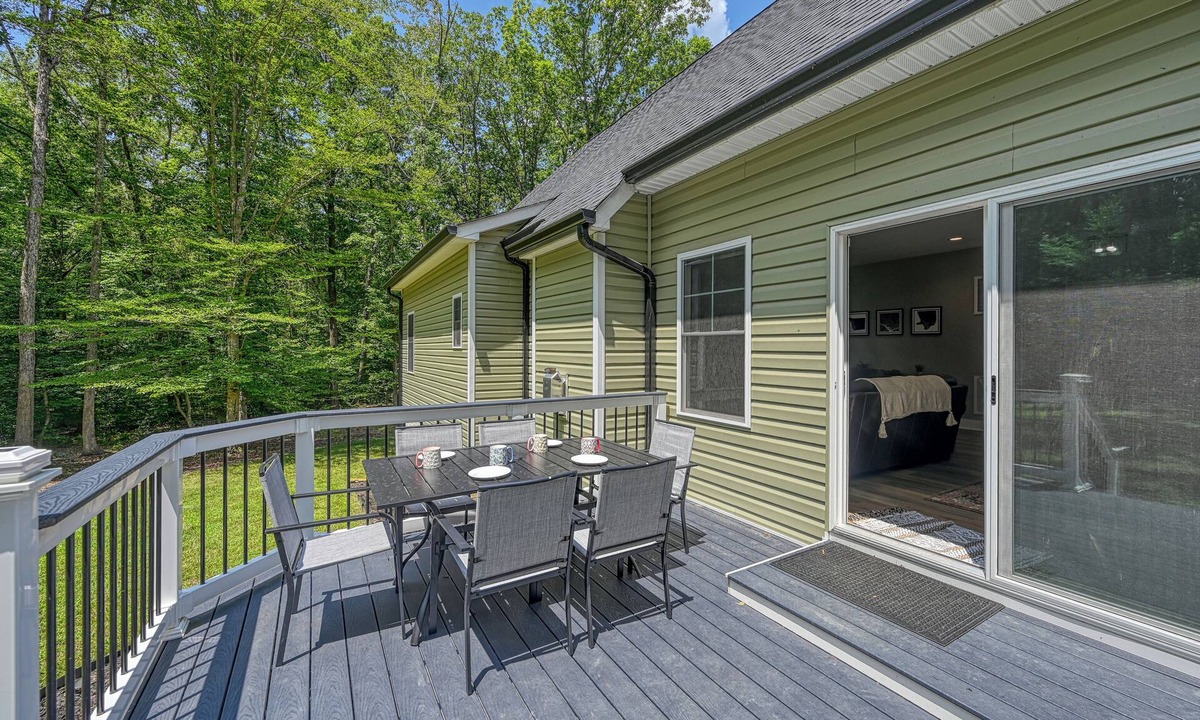 Partlow Cottage | Tranquil craftsman hideaway on 2 secluded acres