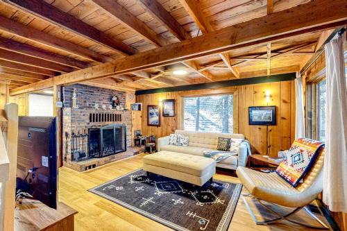 Government Camp House | Tranquil & historic cabin with fireplace & deck views - near skiing