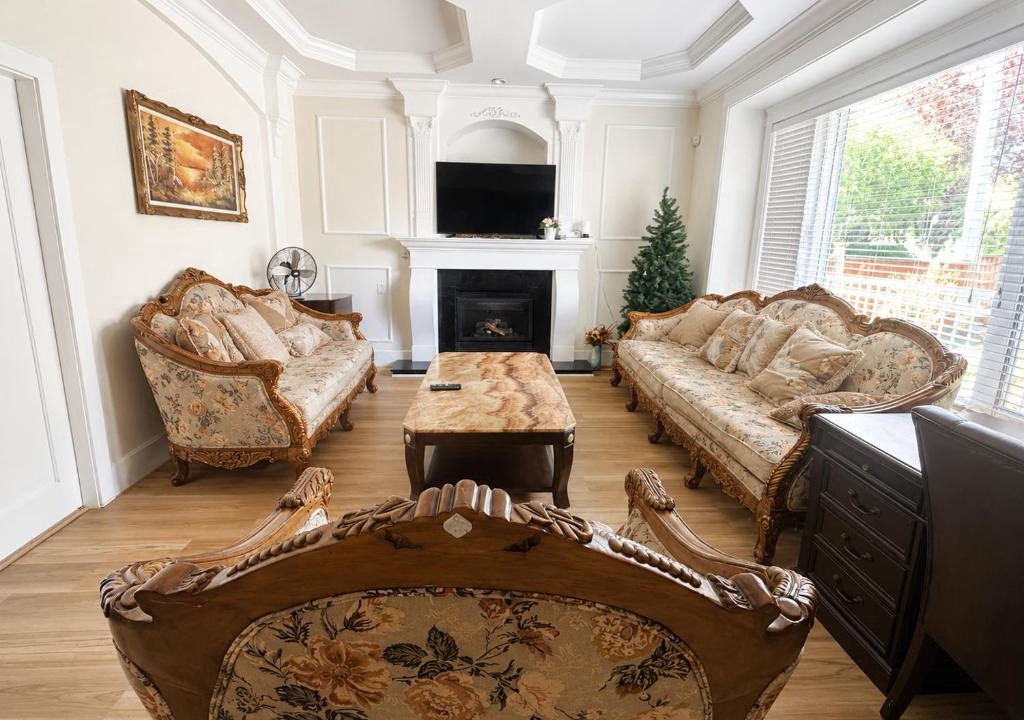 Vancouver South House | Tranquil Oakridge Mall Area Ensuite Stay - near Skytrain Station