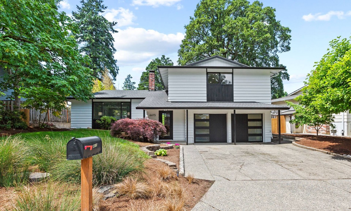Gladstone Other | Tranquil Oasis and Soothing Outdoor Area. Family Friendly