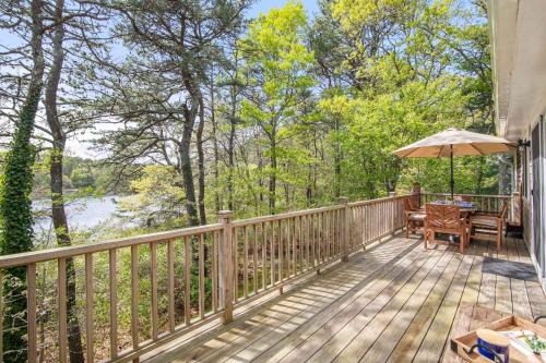 East Dennis House | Tranquil Pond-View Escape in Dennis