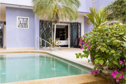 Panama Beach House | Tranquil Poolside Retreat in Playa Panama, Papagayo Bay