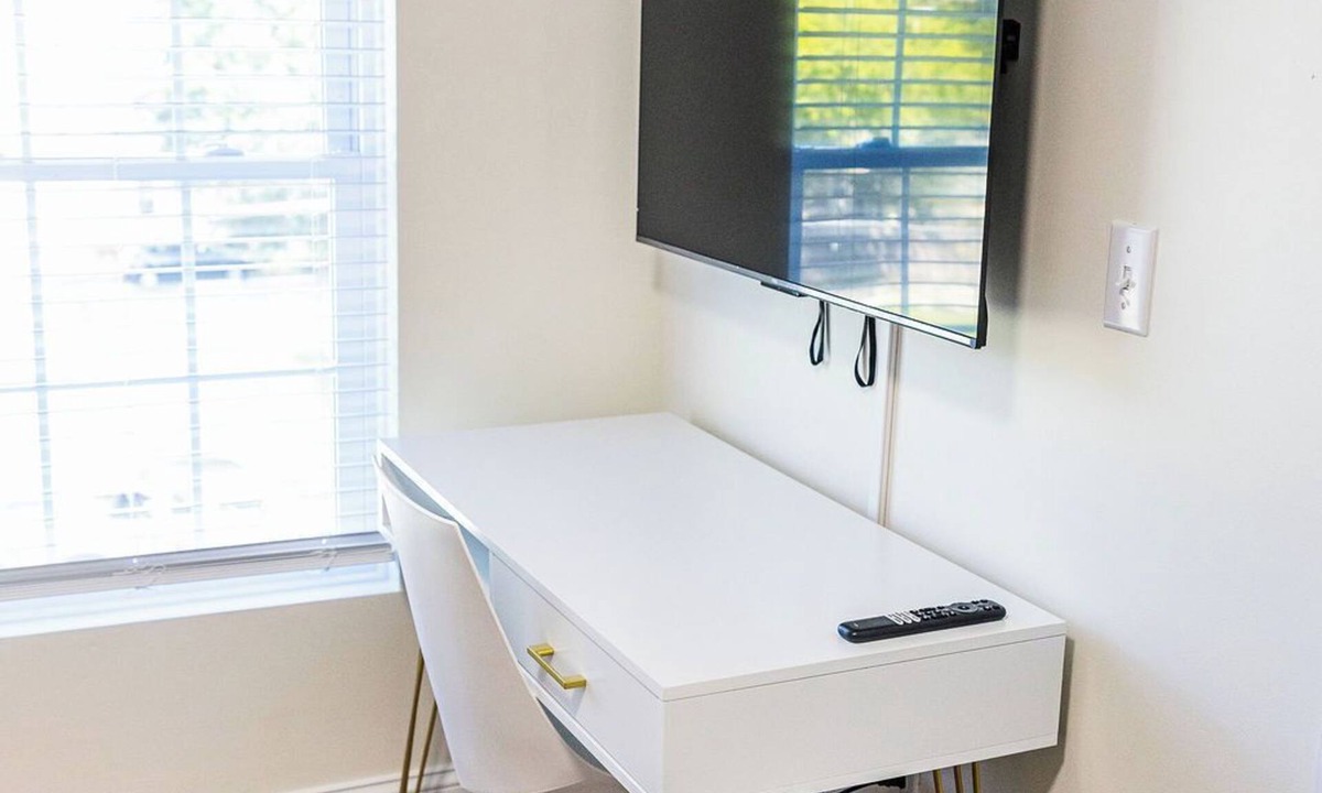 Federal Hill Apartment | Tranquil renovated 3-bedroom apartment with central AC in Providence