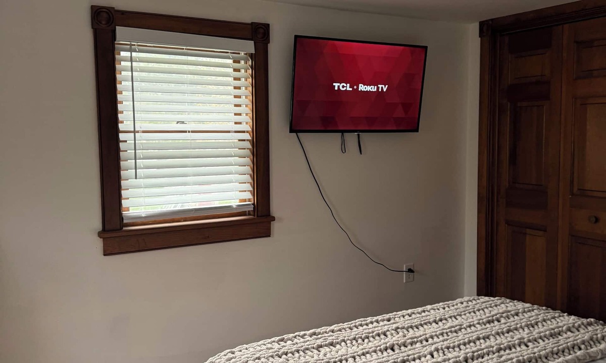 Stroudsburg House | Tranquil, serene farmhouse, hot tub, game room, outdoor pizza oven waterfront