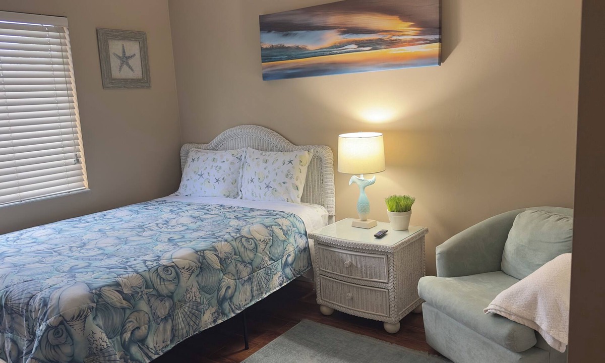 North Port House | Tranquil setting room/private entry
