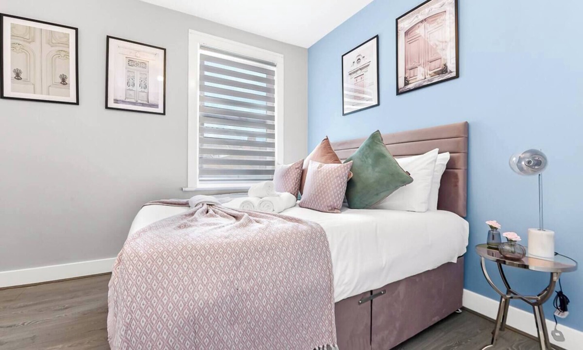 Northumberland Park Apartment | Tranquility in Bloom: Refreshing 2BR Apartment