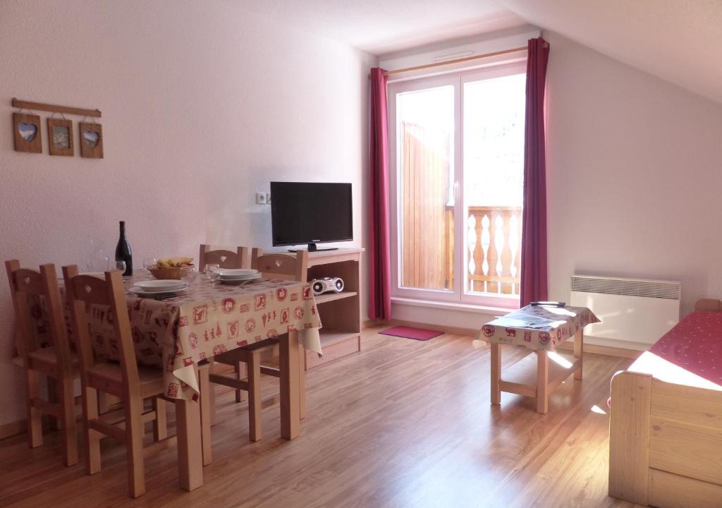 Villar-d'Arene Apartment | Tranquillité et authenticité au pied des Ecrins