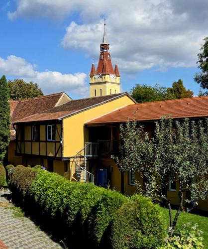 Vladeni Hotel | Transylvanian Nest