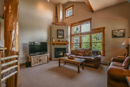 Keystone House | Trappers Crossing 8753 by SummitCove Lodging in Colorado