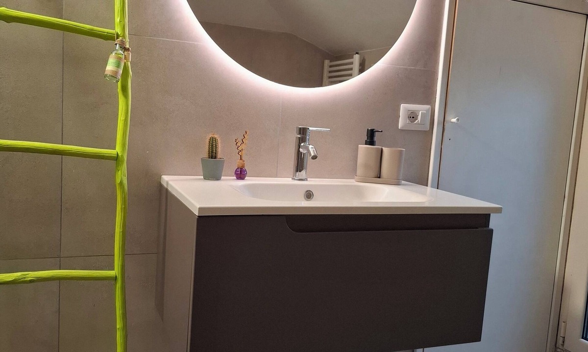 Zona XXVIII Tor de' Cenci Apartment | 🌍Travel, Live, Return🏡 is a bright and cozy designer loft.