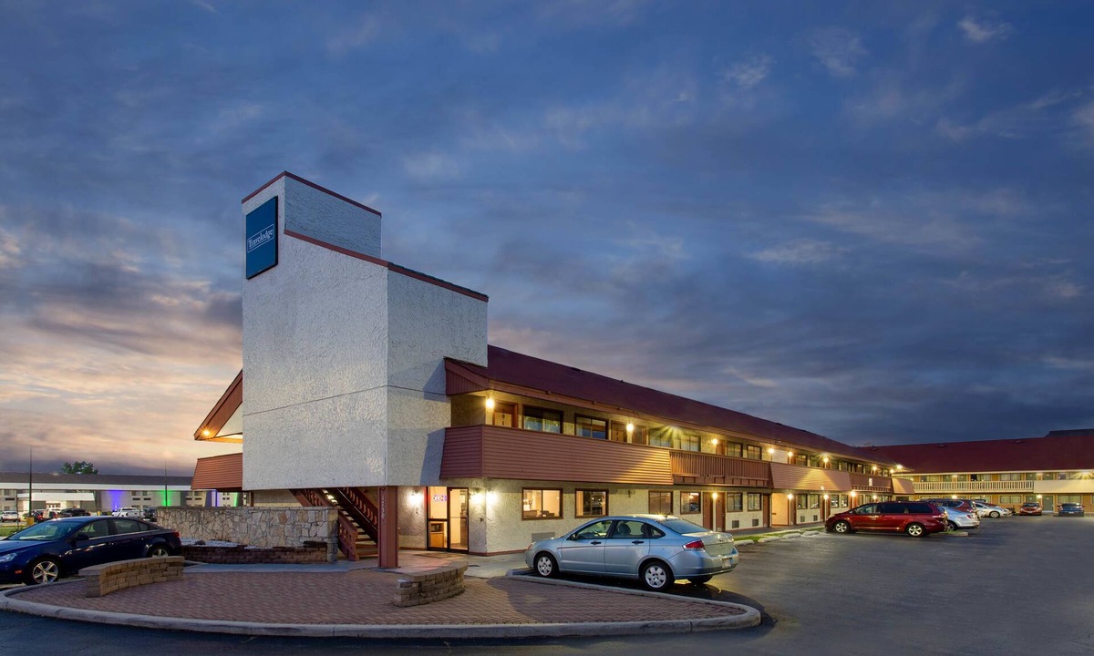 South Holland Hotel | Travelodge by Wyndham Chicago - South Holland