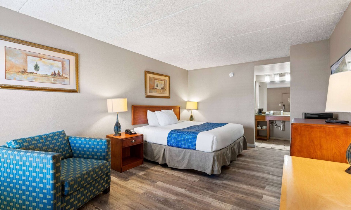 Pueblo Hotel | Travelodge by Wyndham Pueblo