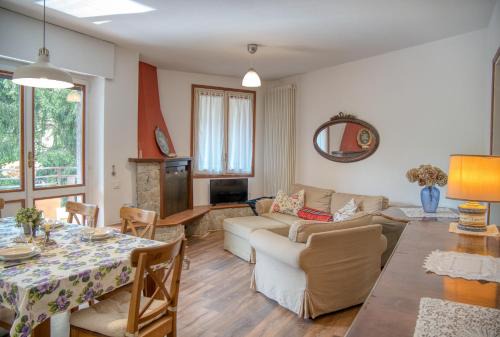 Cremeno Apartment | Tre Pini Retreat