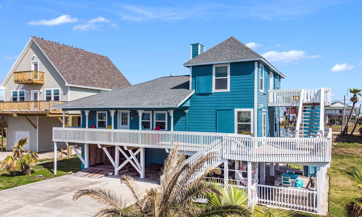 San Luis House | Treasure Island 3BR Close to Beach and Galveston
