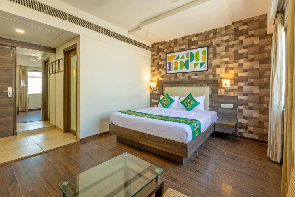 Paldi Hotel | Treebo Aaram Orchard