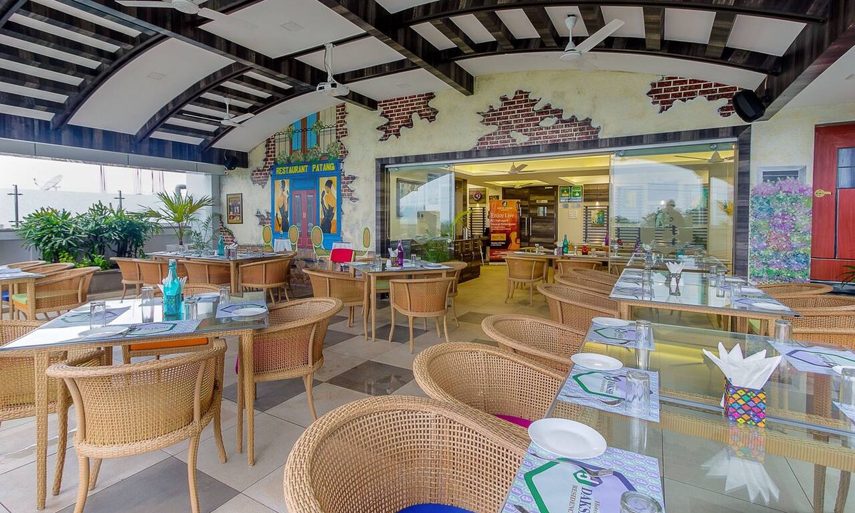 Vijay Nagar Hotel | Treebo Daksh Residency