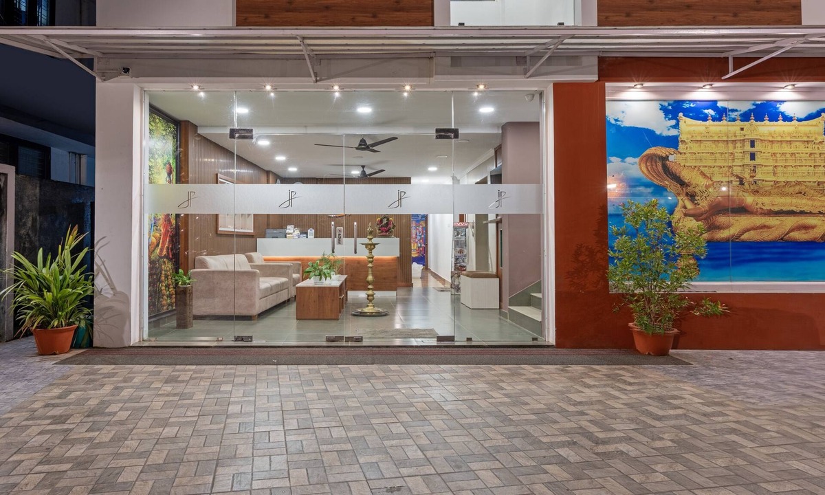 Thiruvananthapuram Hotel | Treebo JP Residency
