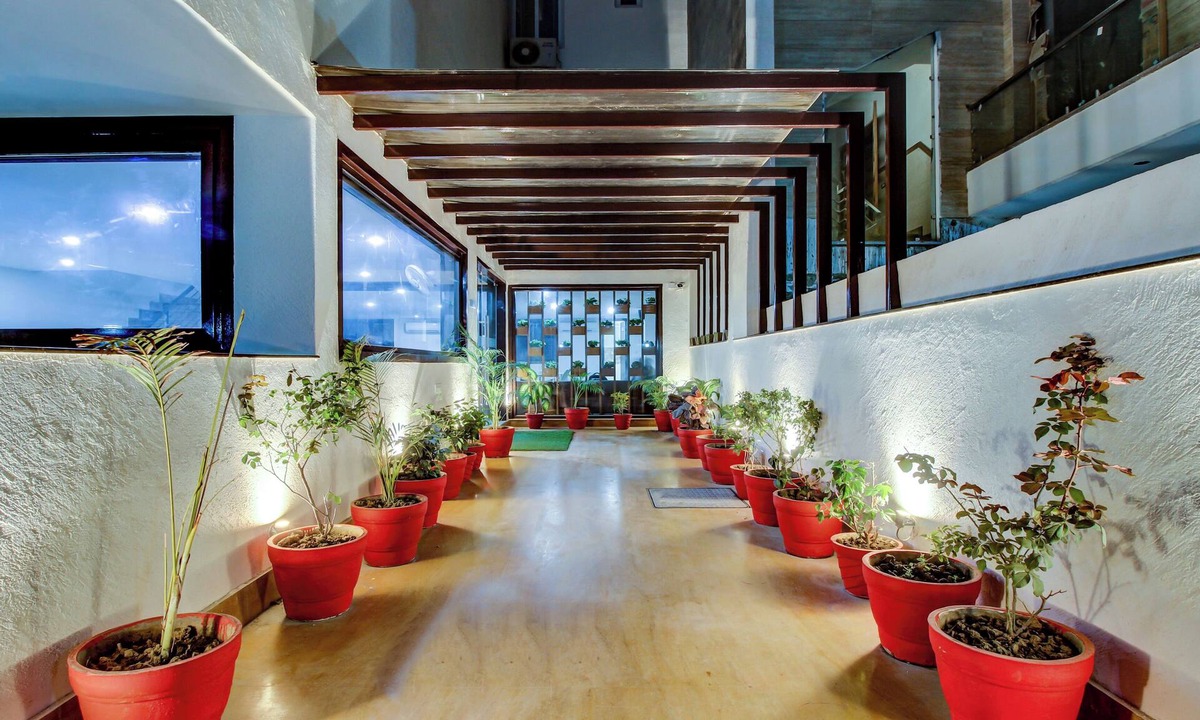 Gurugram House | Treebo M2M Residency Sector 46