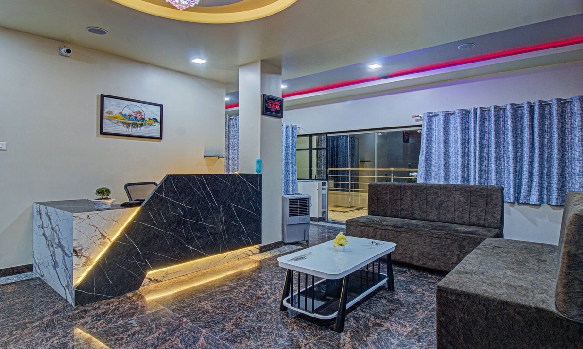 Chandrapur Hotel | Treebo Royal, Chandrapur