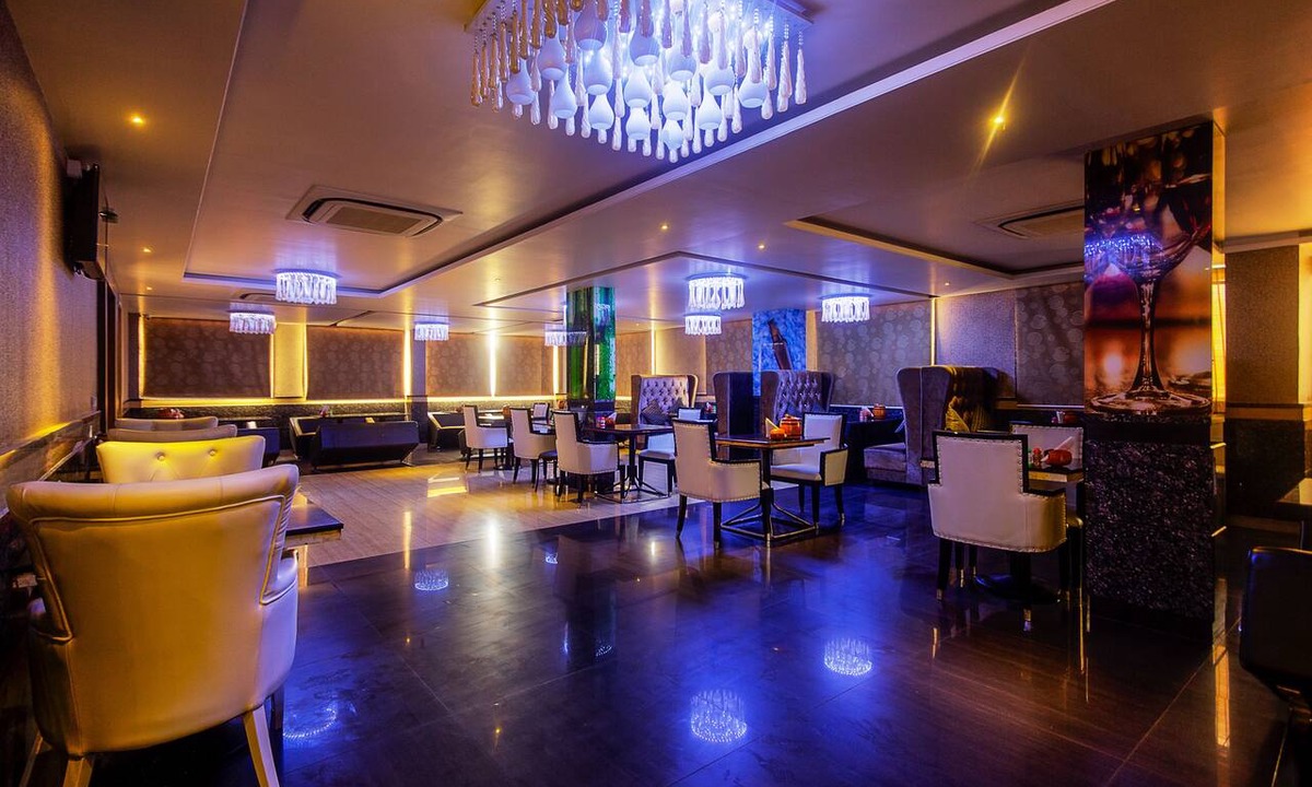 Rau Hotel | Treebo Shivani