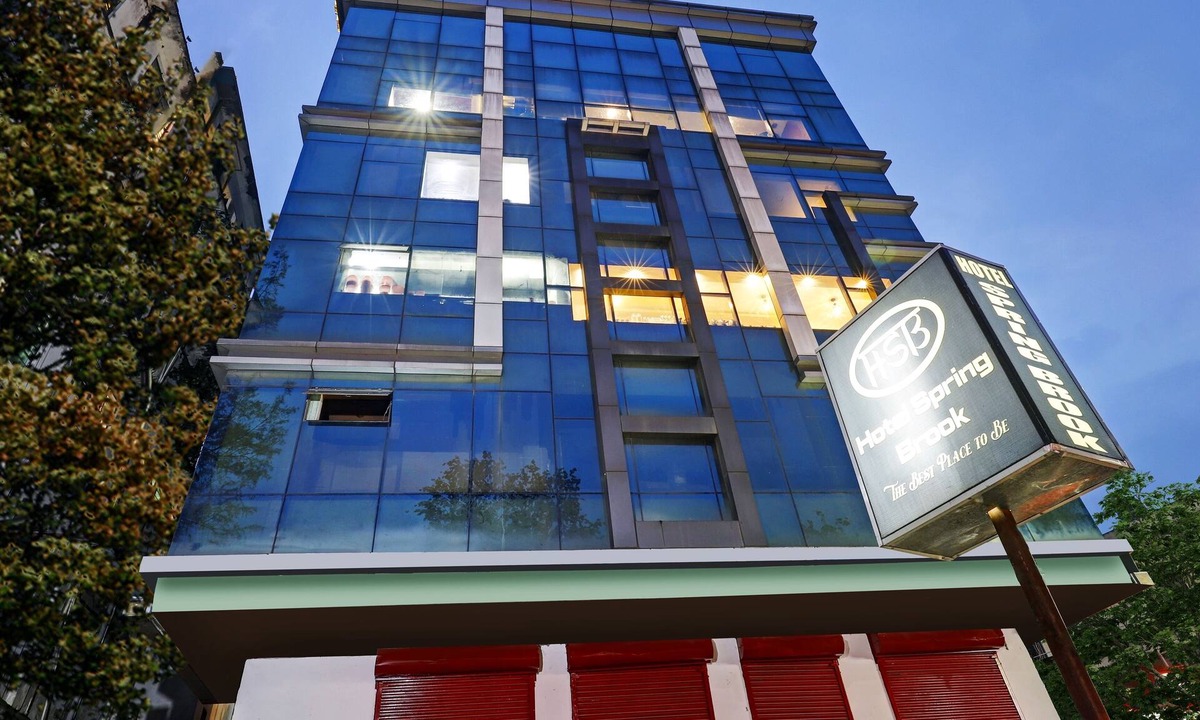 Paltan Bazaar Hotel | Treebo Spring Brook