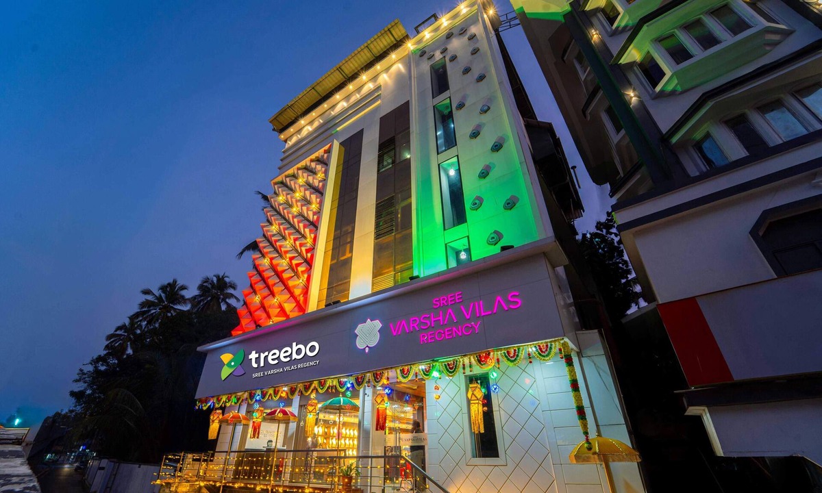 Guruvayur Hotel | Treebo Sree Varshavilas Regency, 500 Mtrs From Guruvayoor Temple