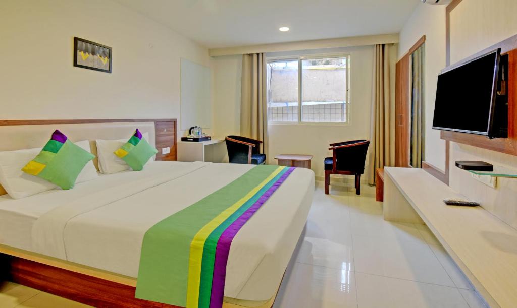 Bengaluru Hotel | Treebo Trend Silver Key Suites Kammanahalli