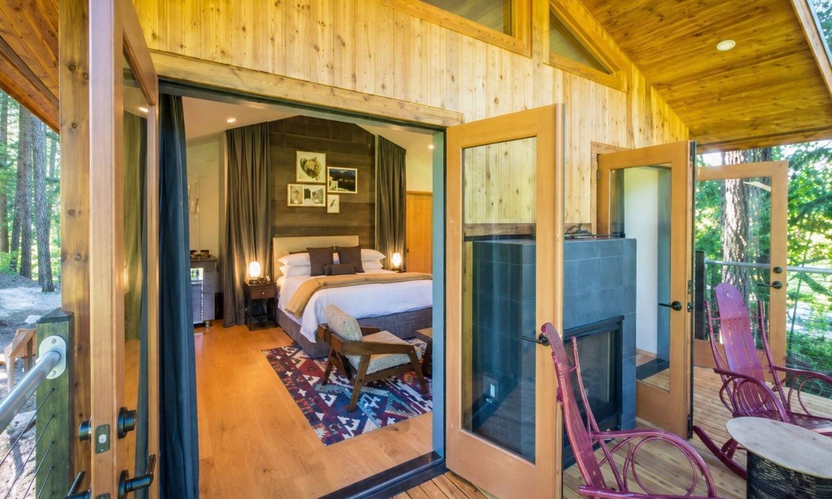 Stevenson Cabin | Treehouse Escape | Luxe Amenities + Tranquil Views
