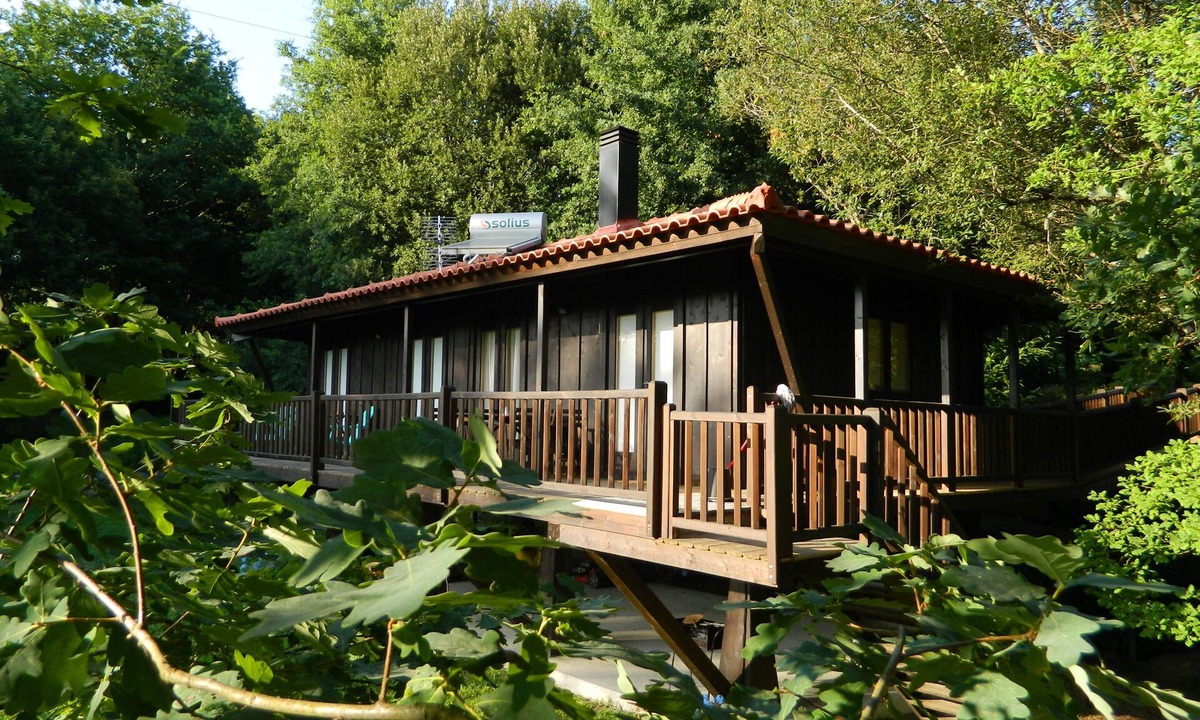 Arcos de Valdevez Ski Chalet | Treehouse Quinta Lamosa