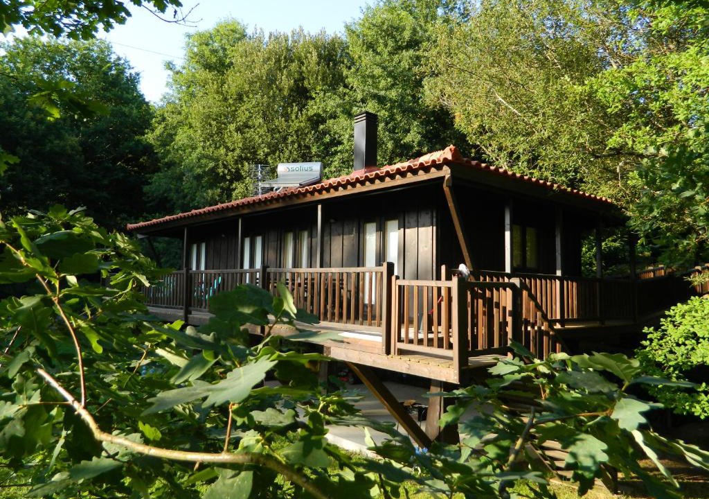 Arcos de Valdevez Ski Chalet | Treehouse Quinta Lamosa