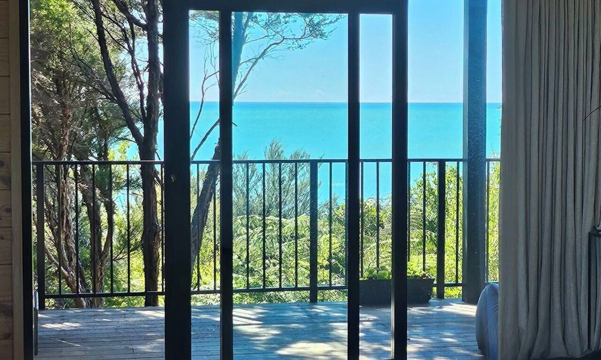 Parapara House | Treetops Lookout - ocean views