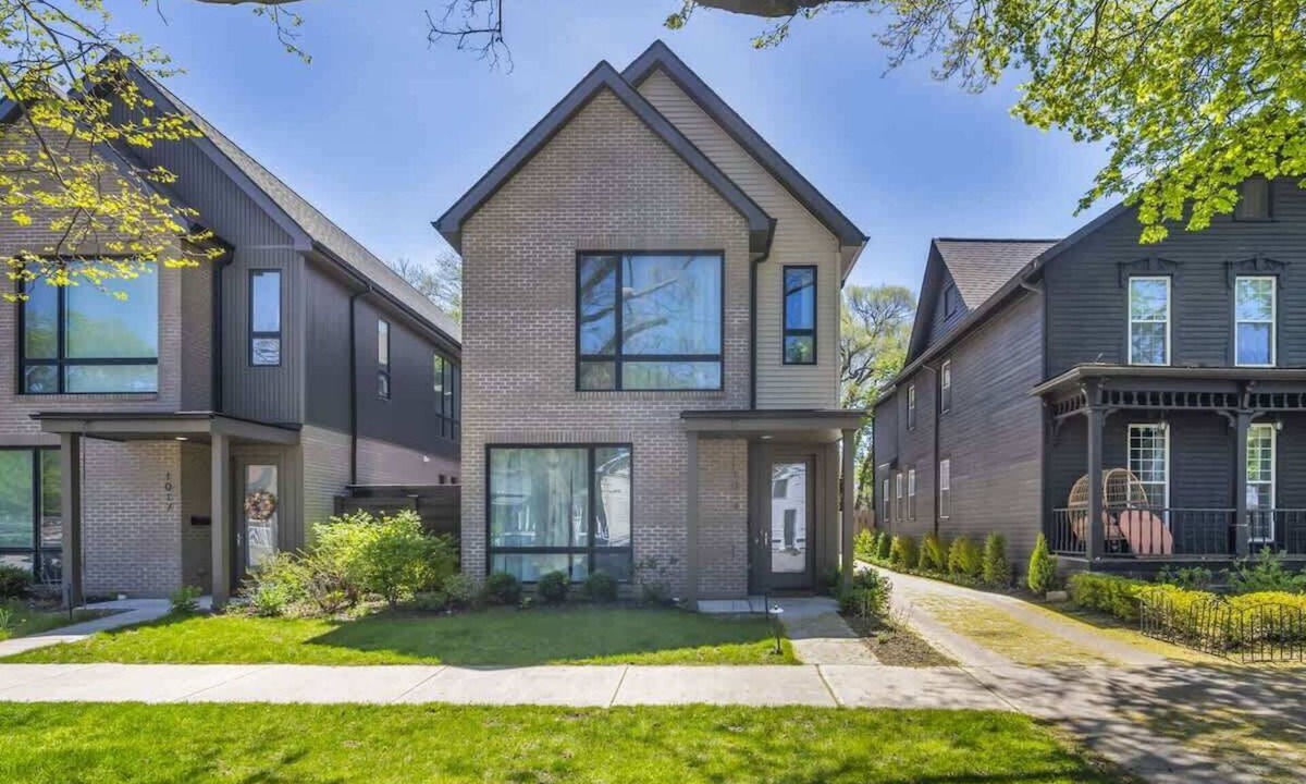 Tremont House | Tremont, Sauna, Cold Plunge, Luxe Modern Colonial