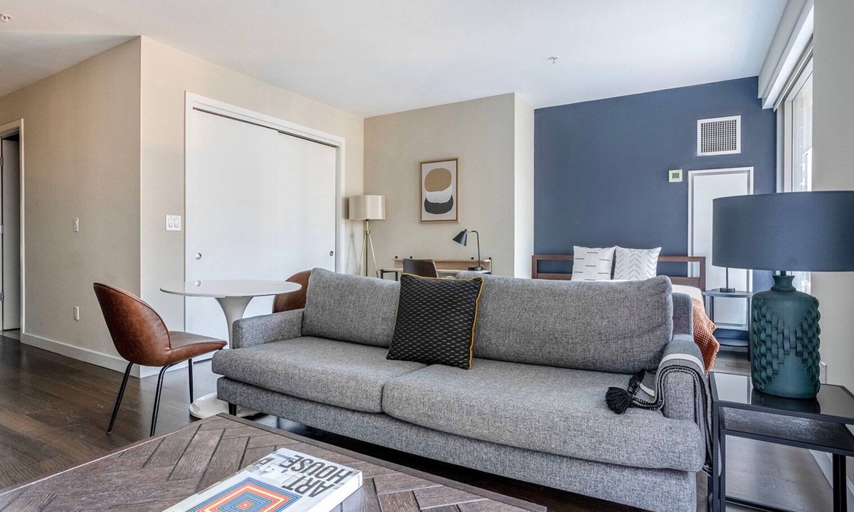 Back Bay Apartment | Trendy Back Bay Studio w/Gym & W/D, nr Shopping, by Blueground