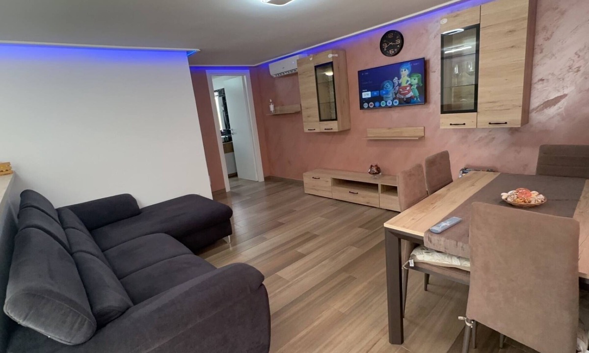Aprilia House | Trendy Home