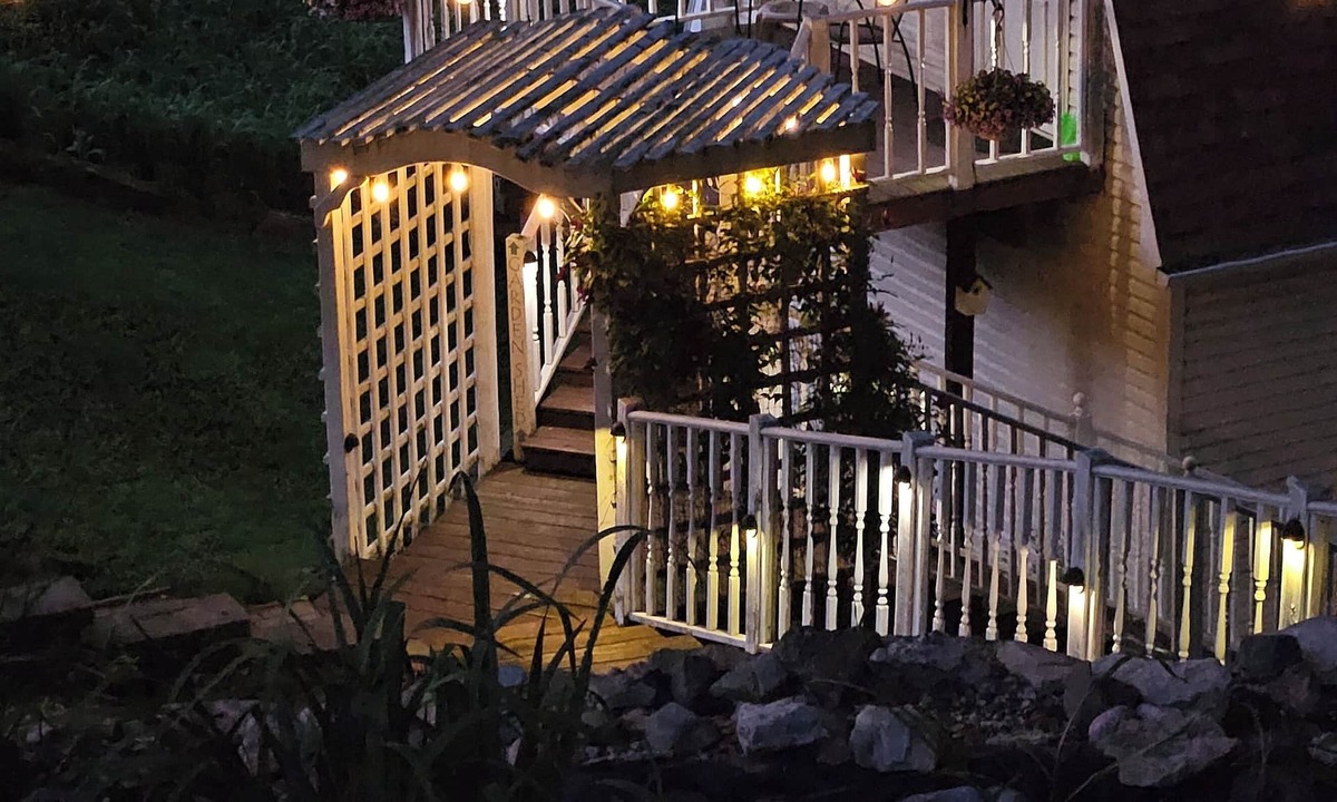 Marquette Cabin | Trickling Waters Retreat