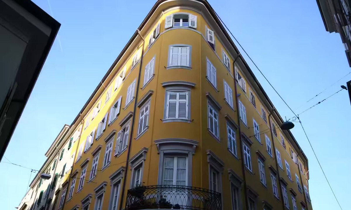 Trieste Old Town Apartment | Trieste: spacious city apartment