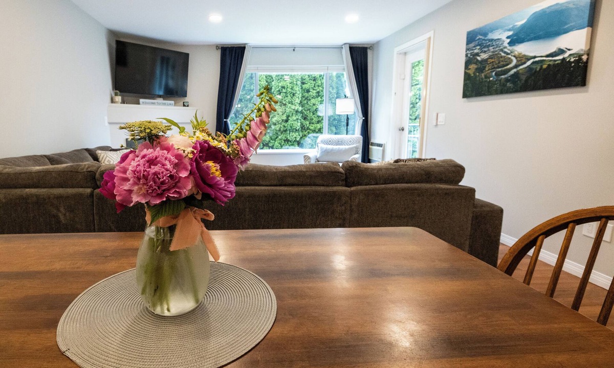 Sicamous Condo | Trinity at Riverside Pool~Hot Tub~Boat Slip