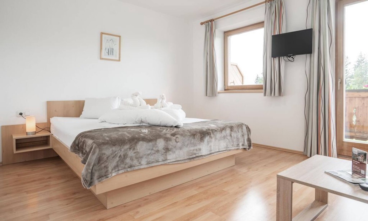 Scheffau am Wilden Kaiser Bed & Breakfast | Triple room 11, shower/WC, from 4 nights half board - Berggasthof Bärnstatt